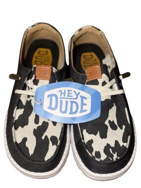 HEY DUDES WOMANS SIZE 5